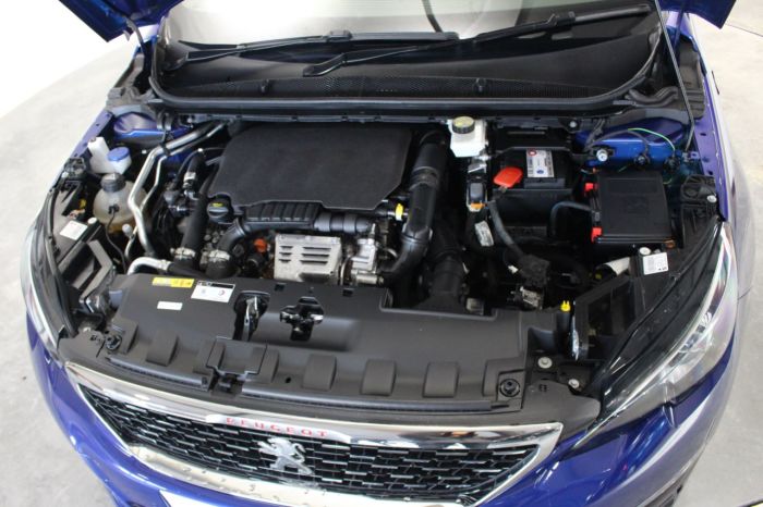 Peugeot 308 1.2 PureTech 130 GT Line 5dr EAT6 Hatchback Petrol Blue