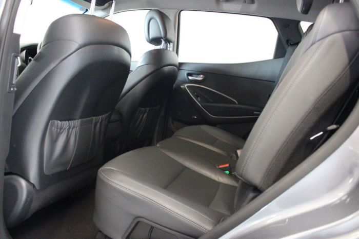 Hyundai Santa Fe 2.2 CRDi Blue Drive Premium 5dr Auto [7 Seats] Estate Diesel Silver